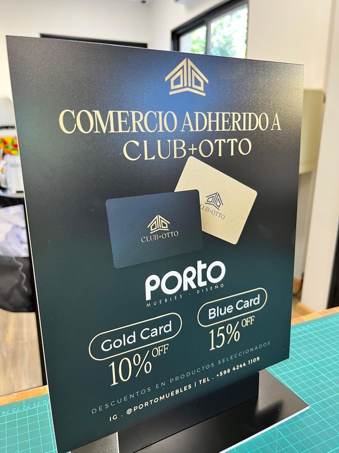 Cartel PVC con base